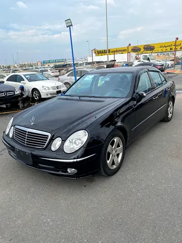 Mercedes-Benz E-Class E 320 2005 Japanese Specs-ONLY 72000 KM-very very clean