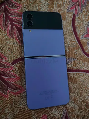 Samsung Galaxy Z Flip (purple) - Foldable (NOT WORKING PROPERLY)