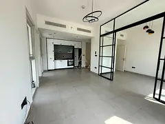 2BR Spacious |Flexible Cheques| Corner Unit