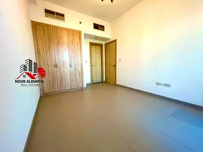 CLOSE TO STADIUM METRO.3BHK . GYM POOL PARKING // FAMILY ONLY