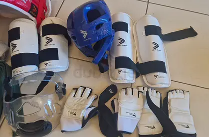 Taekwondo full set in medium, age 7-10 years ajman