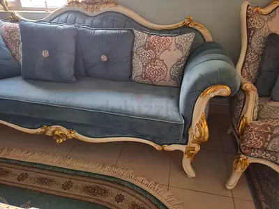 Classic Royal carved wooden 7-seater sofa set in blue velvet and centre table