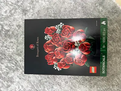 Lego bouquet of roses