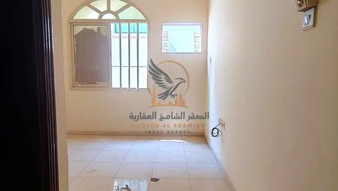 شقة غرفة وصالة للإيجار السنوي بتشطيبات ممتازة ومساحة رحبة وموقع استراتيجي وحيوي وتأمين شيك وجاهزة تماما للسكن الفوري المريح للعائلات