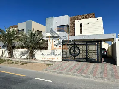 فيلا واسعة في الروضة 1 عجمان 5 غرف ماستر وصالتين ومجلس وحوش كبير على شارع التلة مباشرة