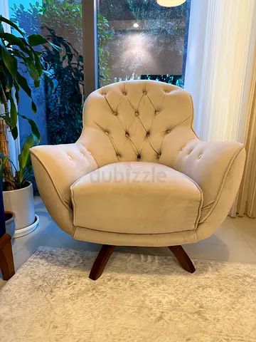 Beige Velvet Tufted Swivel Armchair - Solid Wood Base