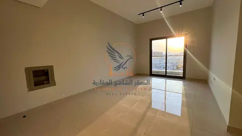 شقه مفروشه غرفه وصاله اول ساكن تشطيبات راقيه ومساحه ممتازه وموقع متميز مع شهر مجاني