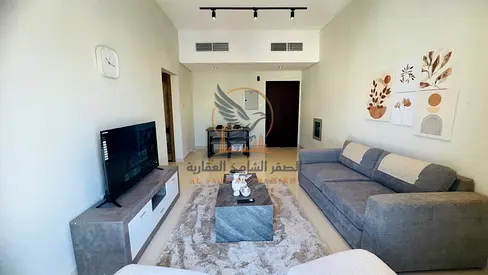 غرفه وصاله اول ساكن مفروشه فرش فندقي راقي مع باركن مجانا وخزاءن حاءط وبلكونه وغرفه ماستر سعر شامل كل الفواتير