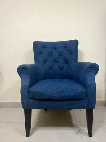 Blue Upholstered Accent Armchair with Tufted Back