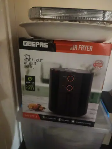 Air fryer for sale 4 months old