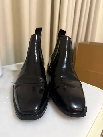 Black Leather Chelsea Boots - Men's Size (please confirm size)