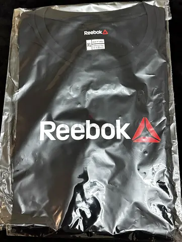 T-shirt size XL - new in packaging (30ead each)