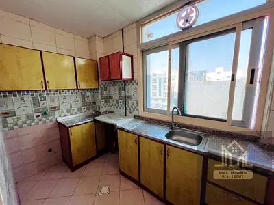 Big Saprit Kitchen On The Road Building