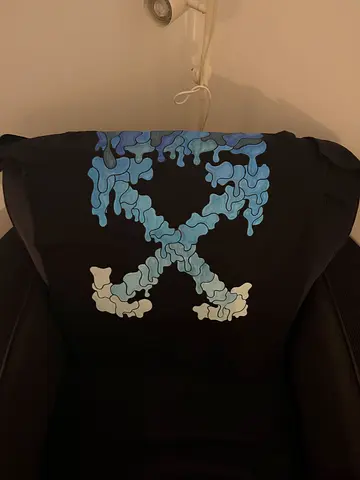 Off white t shirt