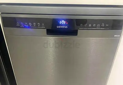 Siemens 3 rake freestanding stainless steel dishwasher -with wifi option, same like new condition,