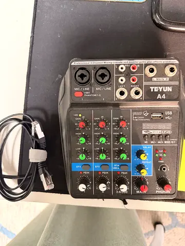 Teyun A4 4-Channel Audio Mixer with Cables - Used
