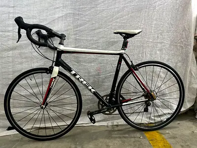 Road bike trek