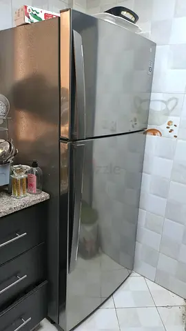 LG LARGE FRIDGE