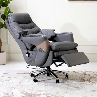 Reclinable massage chair