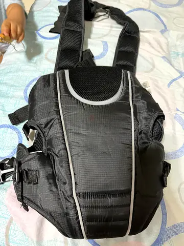 Baby carrier - brand new - move out sale