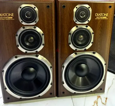 Diatone DS-77HRX iconic, high-end Japanese vintage 3-way bookshelf speaker legendary