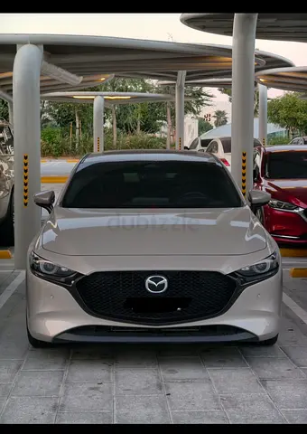 Mazda 3 Hatchback | Full Option | 21,000 km