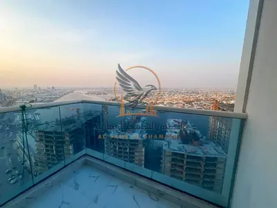 اجمل شقه غرفتين وصاله بابراج الواحه مع بلكونه اطلاله بحريه موقع مثالي قريبه من سوق السمك وجمعية أسواق عجمان مع باركن وجيم ومسبح