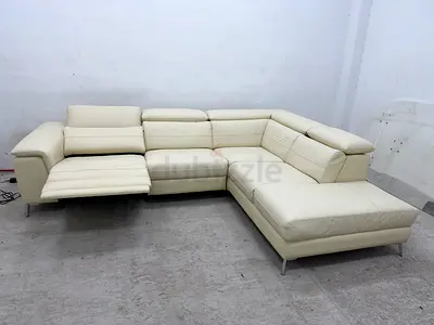 Selling recliner sofa