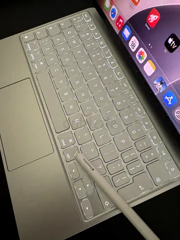 Magic Keyboard 11 inch m4/m5 + Apple Pencil Pro