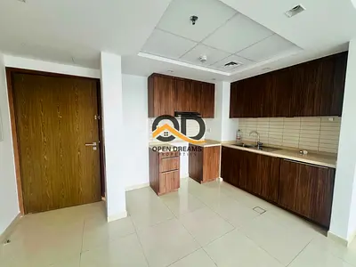 LUXURY 1BHK FALAT RANT ONLY 49K 4 CHAQ PAYMENT GYM POOL AND PARKING PARIM LOCATION UPTOWN AL ZAHIA