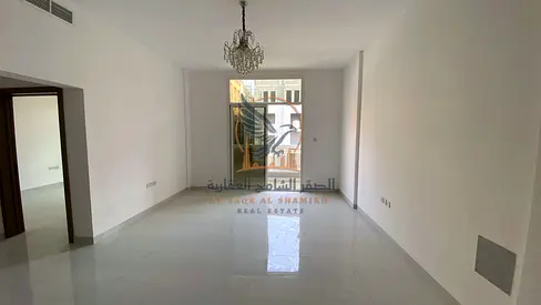 شقه غرفه وصاله اول ساكن المويهات 3 مع بلكونه ومساحه كبيره قريبه من اكاديميه عجمان تشطيب راقي