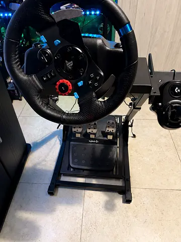 Logitech G29 Racing Simulator – Full Setup for ps5 ps4 and pc (negotiable)