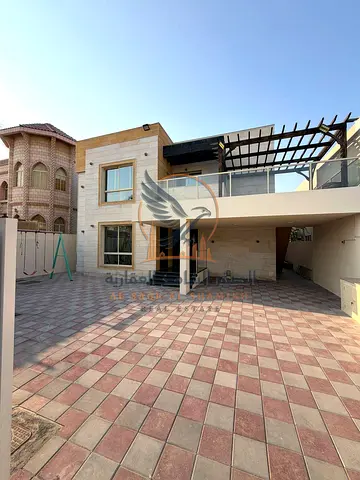 فيلا تجارية وسكنية  5 غرف نوم للإيجار في المويهات 1 –عجمان  | مجلسان VIP | حوش كبير وكراج