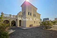 Spacious Villa | District 16 |2 Bed+ maid