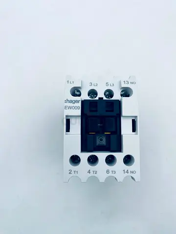 Hager EW009 3-Pole AC Contactor – 9A / 4kW (380/400V) 20A Ith with 1NO Built-in Auxiliary Contact