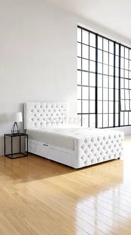 Brand New 160*200 queen size white velvet chesterfield bed