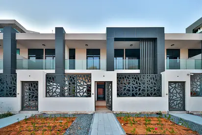 Furnished | 3BR TH | Big Layout | Vacant