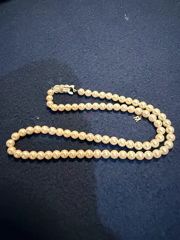 Mikimoto Classic Cream organic Pearl Necklace with Clasp