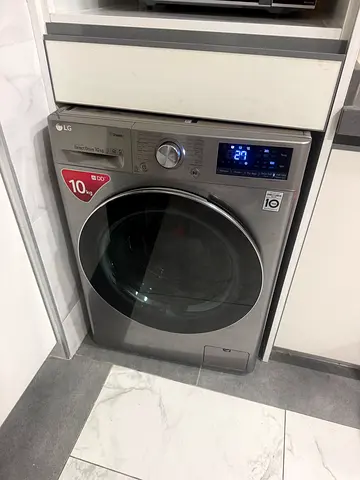 LG Front Load Washing Machine — Good Condition