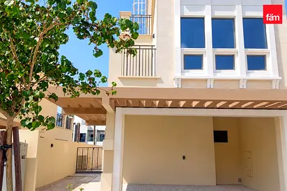 Single Row / Middle Corner Unit / Close To Lagoon