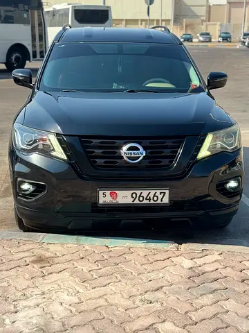 Nissan Pathfinder 2018 SE GCC Specs