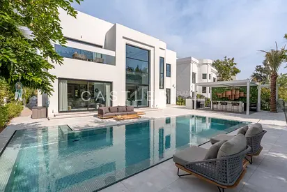 Lake View | Renovated | Furnished | Garden Hall Villa | For Rent
