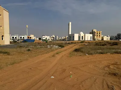 تملك حر / موقع استراتيجي / جنب مسجد / على مخرج الشيخ محمد بن زايد / مساحه كبيره