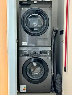 Samsung 8 Washer & Dryer Set , Rarely Used , DELIVERY + WARRANTY