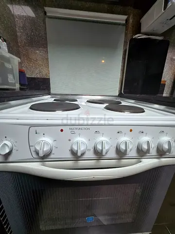Indesit 60x60 Freestanding Electric Cooker & Oven (Fully Functional)