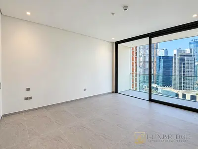 CLOSE TO OP || MID-FLOOR || SPACIOUS LAYOUT