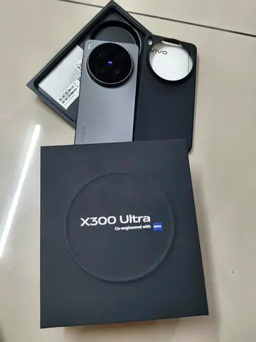 vivo X300 Ultra (16GB+512GB) Black | Official Warranty TRDA