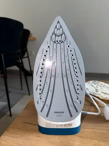 Philips Steam Iron - Good Working Condition