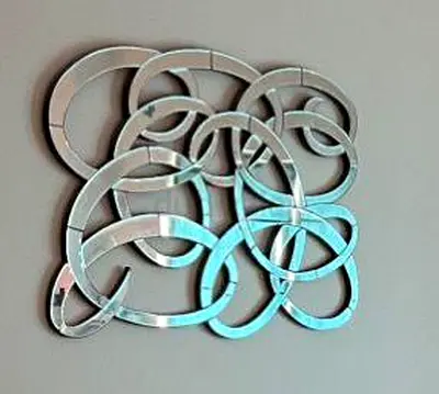 Modern Decorative Interlocking Circles Wall Mirror/Accent