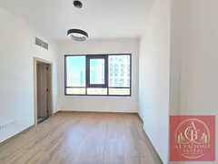 1 MONTH FREE - MODERN 2 BR + STORE - CLOSE KITCHEN - PRIME LOCATION